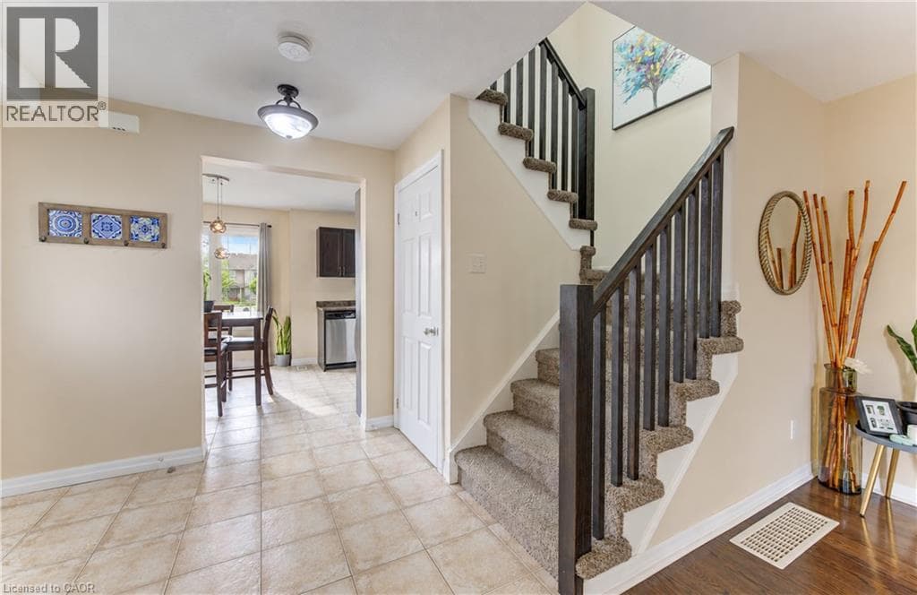 Townhouse for sale at 10 FOXGLOVE Crescent Unit# 40, Laurentian West, Kitchener, Ontario, photo 5