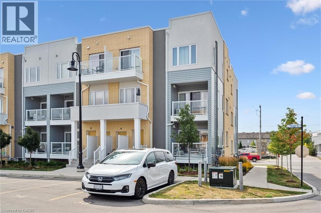 Townhouse for sale at 2 VITALITY Drive, Rosenberg (Trussler), Kitchener, Ontario, photo 2