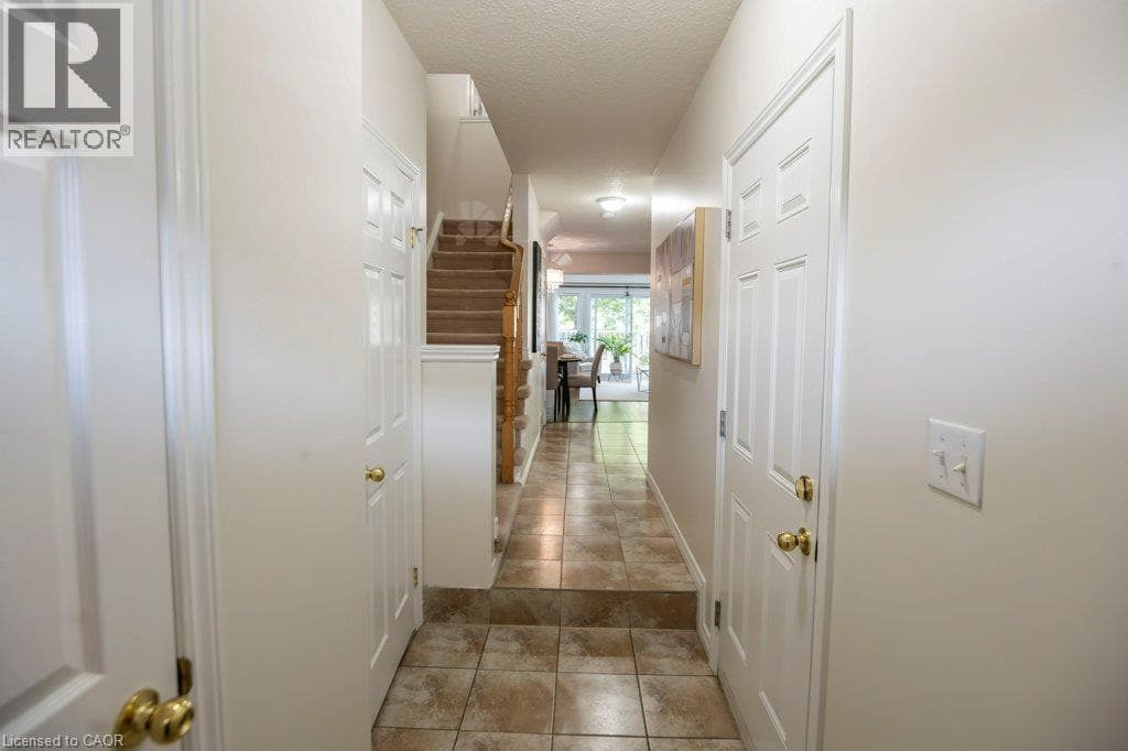 Townhouse for sale at 975 STRASBURG Road Unit# 3, Country Hills, Kitchener, Ontario, photo 5