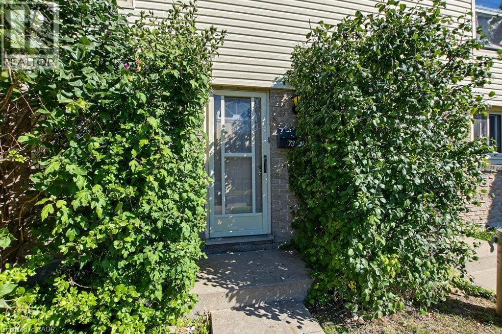 Townhouse for sale at 165 GREEN VALLEY Drive Unit# 73, Pioneer Park, Kitchener, Ontario, photo 4