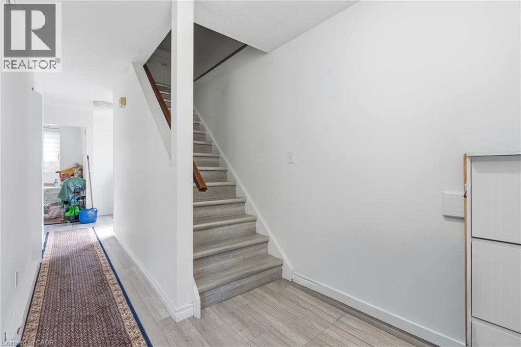 Semi-detached for sale at 126 DINISON Crescent, Laurentian Hills, Kitchener, Ontario, photo 6