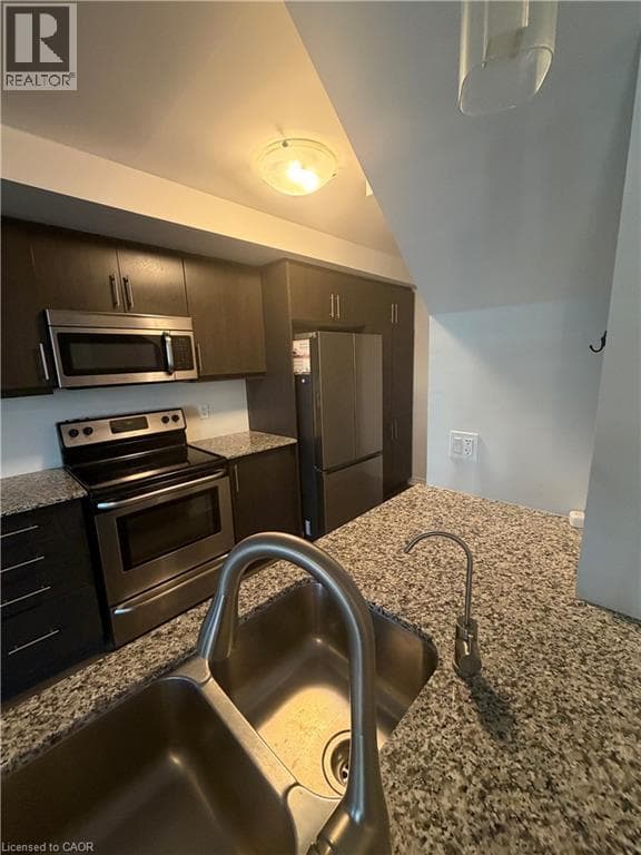 Townhouse for sale at 140 DAYLILY Lane, Rosenberg (Trussler), Kitchener, Ontario, photo 9