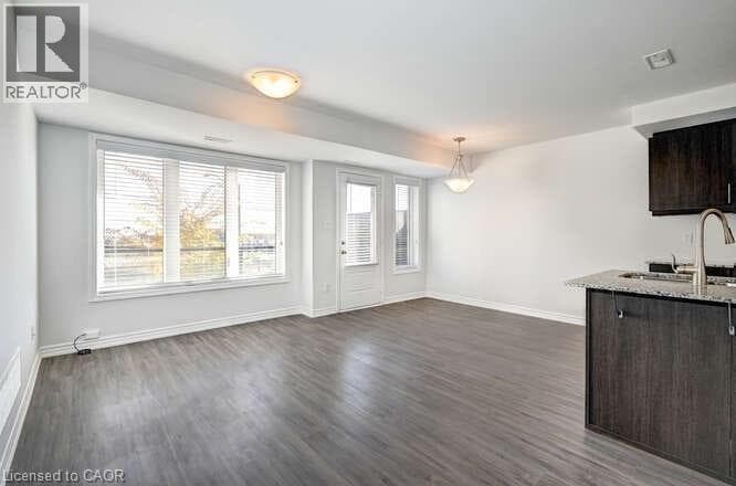 Townhouse for sale at 140 DAYLILY Lane, Rosenberg (Trussler), Kitchener, Ontario, photo 5