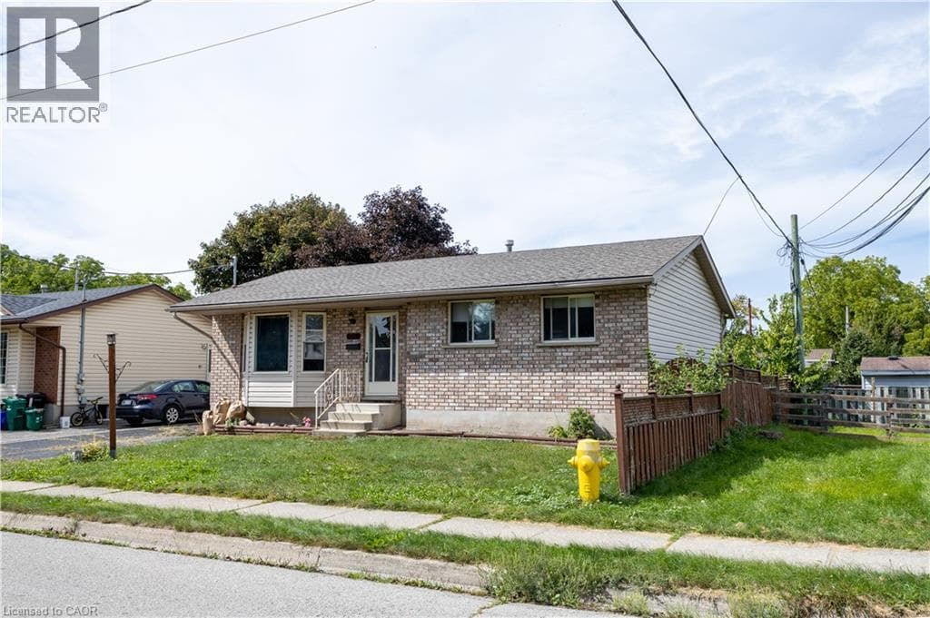 Detached for sale at 120 UNION Street S, Central Park, Cambridge, Ontario, photo 4