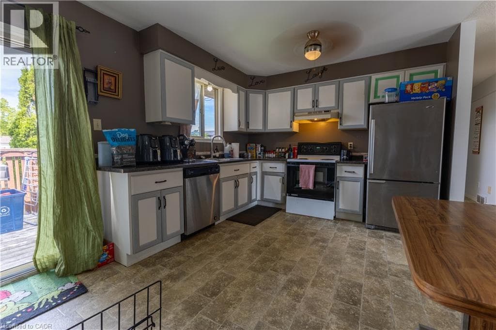 Detached for sale at 120 UNION Street S, Central Park, Cambridge, Ontario, photo 7