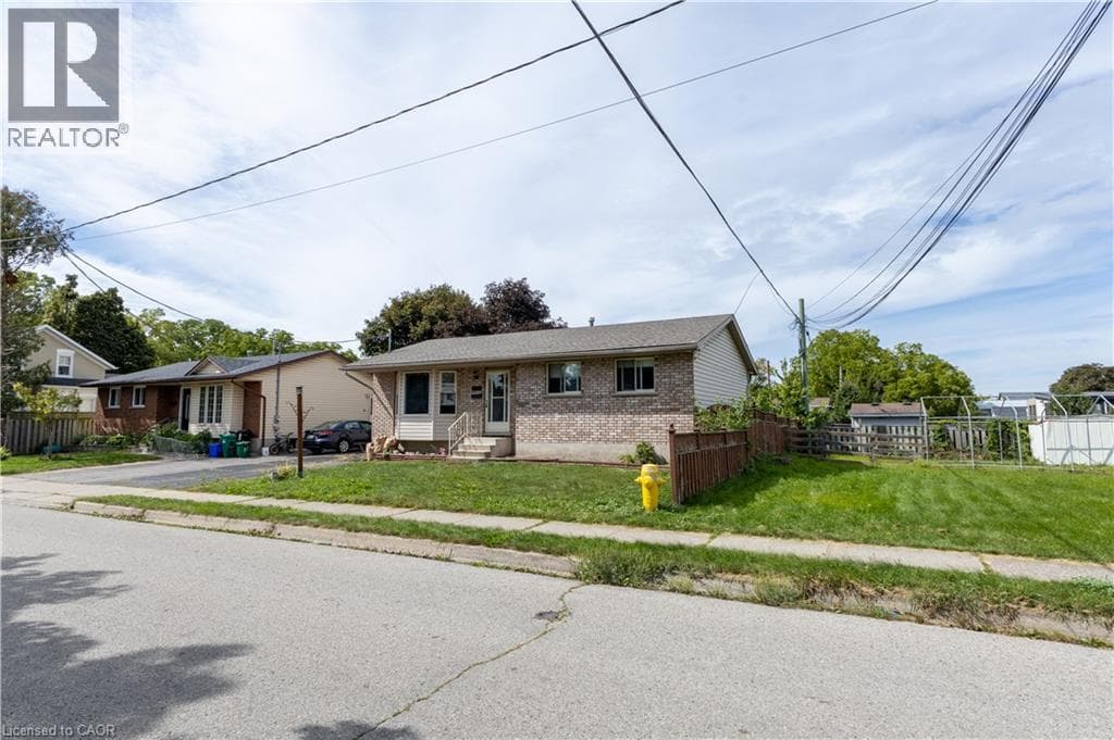 Detached for sale at 120 UNION Street S, Central Park, Cambridge, Ontario, photo 3