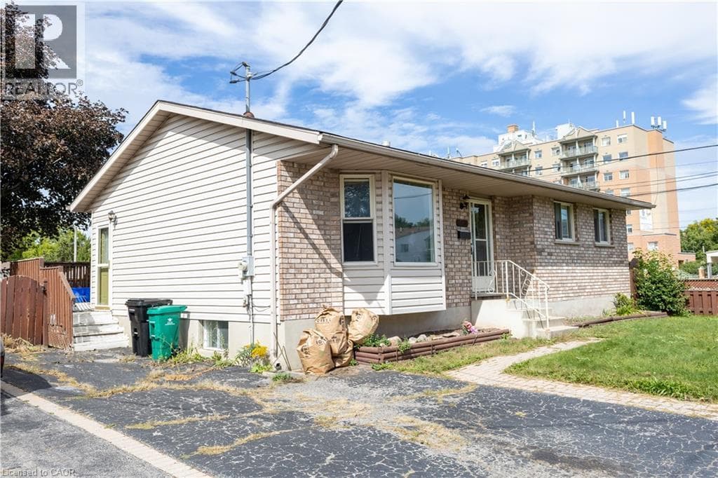 Detached for sale at 120 UNION Street S, Central Park, Cambridge, Ontario, photo 6