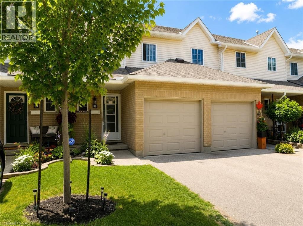Townhouse for sale at 10 HOLBORN Court Unit# 38, Stanley Park, Kitchener, Ontario, photo 3