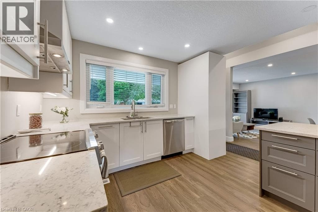 Detached for sale at 106 KENNETH Avenue, Stanley Park, Kitchener, Ontario, photo 10