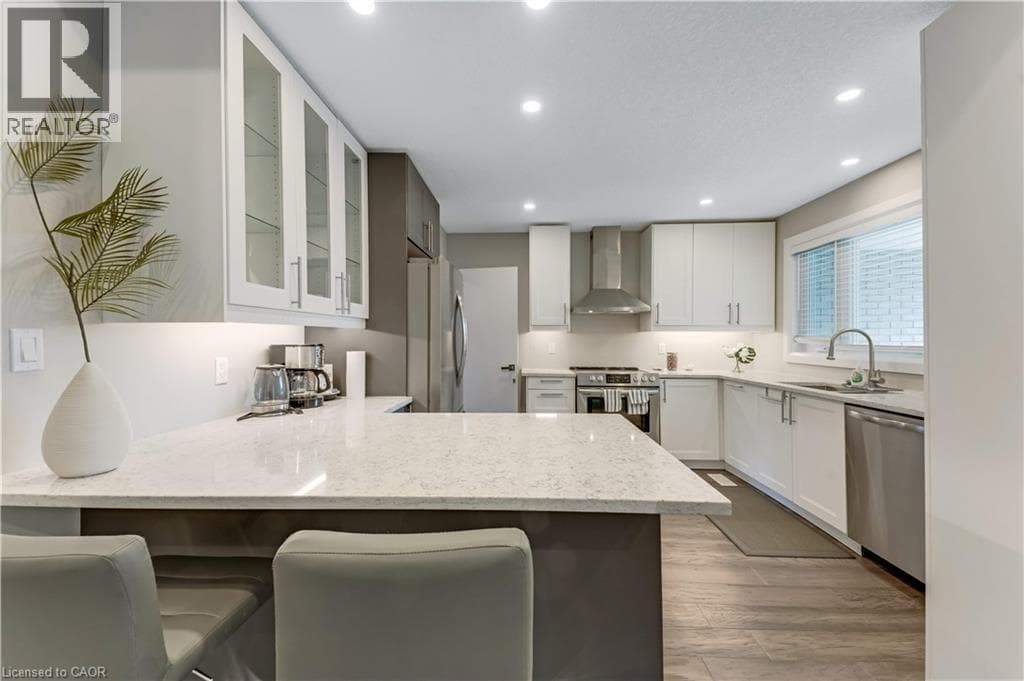 Detached for sale at 106 KENNETH Avenue, Stanley Park, Kitchener, Ontario, photo 12