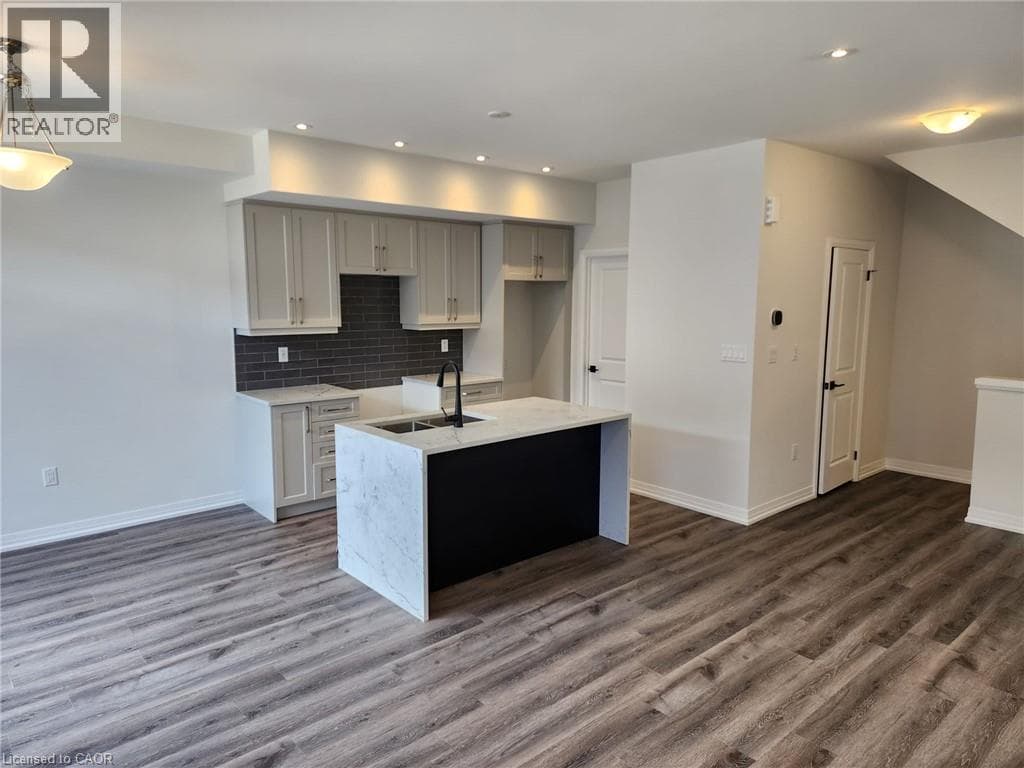 Townhouse for sale at 155 EQUESTRIAN Way Unit# 152, Briardean, Cambridge, Ontario, photo 5