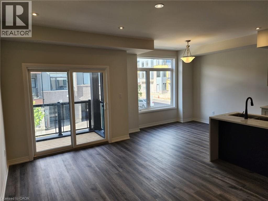 Townhouse for sale at 155 EQUESTRIAN Way Unit# 152, Briardean, Cambridge, Ontario, photo 3