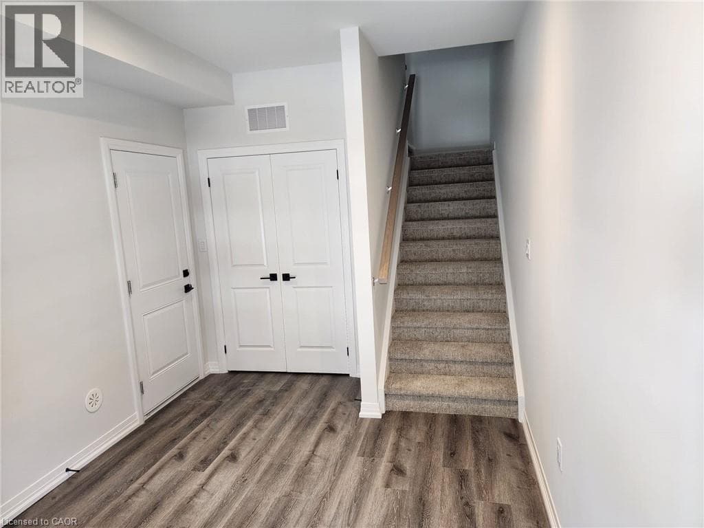 Townhouse for sale at 155 EQUESTRIAN Way Unit# 152, Briardean, Cambridge, Ontario, photo 2