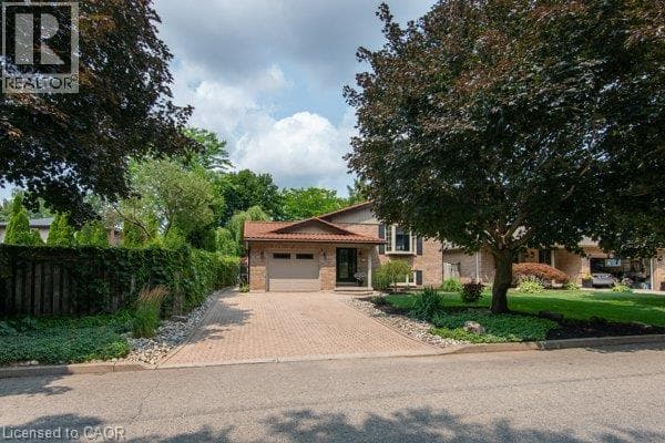 Detached for sale at 154 AMBLESIDE Court, Foxhunt, Waterloo, Ontario, photo 4
