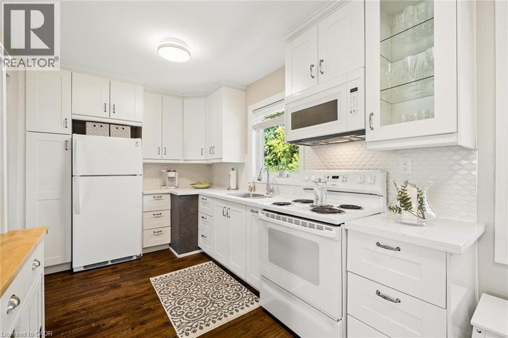 Detached for sale at 56 SUFFOLK Avenue, Rosemount, Kitchener, Ontario, photo 13