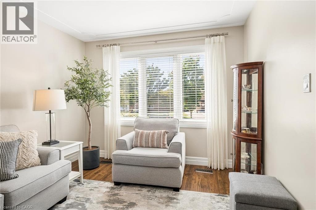 Detached for sale at 56 SUFFOLK Avenue, Rosemount, Kitchener, Ontario, photo 6