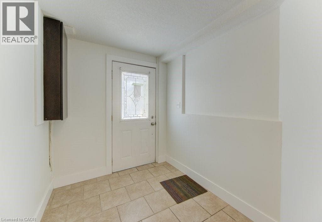 Multi-family for sale at 190 LANCASTER Street E, Central Frederick, Kitchener, Ontario, photo 2