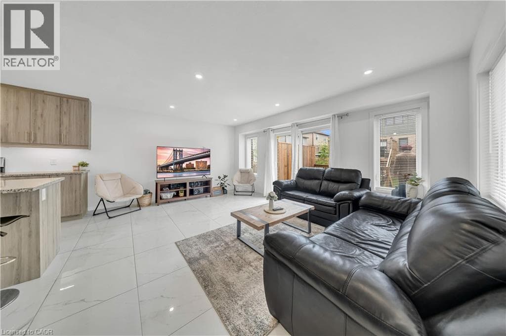Townhouse for sale at 13 PONY Way, Huron Park, Kitchener, Ontario, photo 10