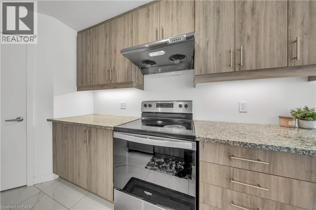 Townhouse for sale at 13 PONY Way, Huron Park, Kitchener, Ontario, photo 14