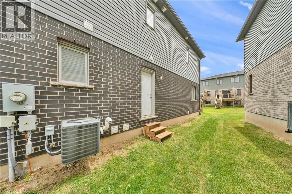 Townhouse for sale at 13 PONY Way, Huron Park, Kitchener, Ontario, photo 32