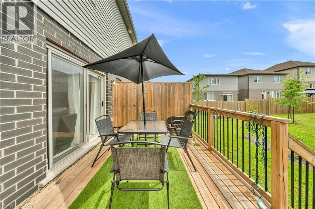 Townhouse for sale at 13 PONY Way, Huron Park, Kitchener, Ontario, photo 33