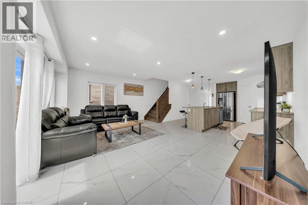 Townhouse for sale at 13 PONY Way, Huron Park, Kitchener, Ontario, photo 9