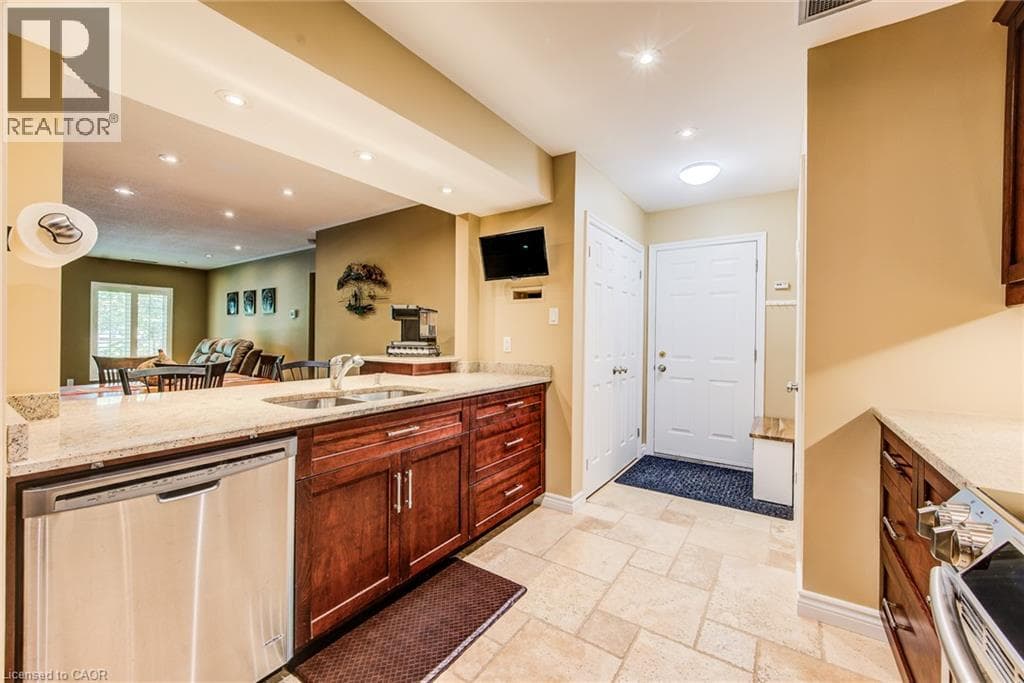 Apartment for sale at 45 BLUE SPRINGS Drive Unit# 32, Lincoln Heights, Waterloo, Ontario, photo 17