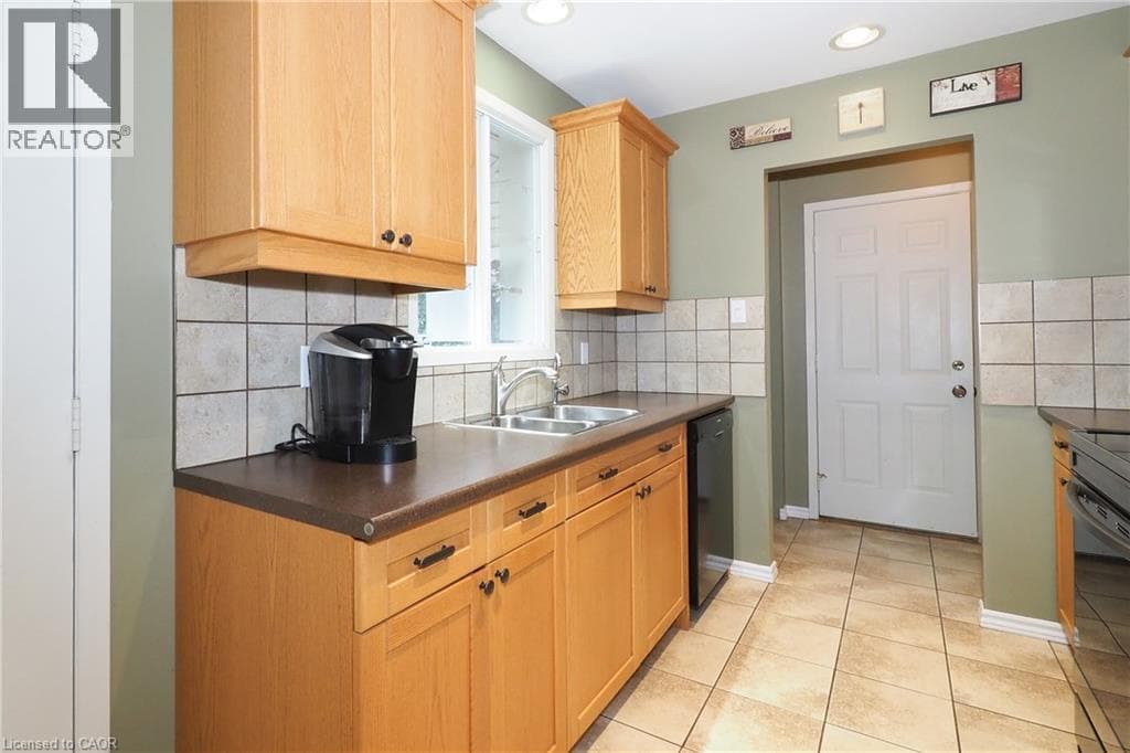 Detached for sale at 219 FOXHUNT Road, Foxhunt, Waterloo, Ontario, photo 10