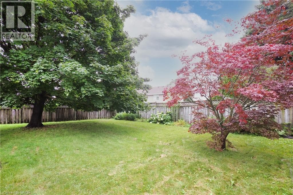 Detached for sale at 219 FOXHUNT Road, Foxhunt, Waterloo, Ontario, photo 4