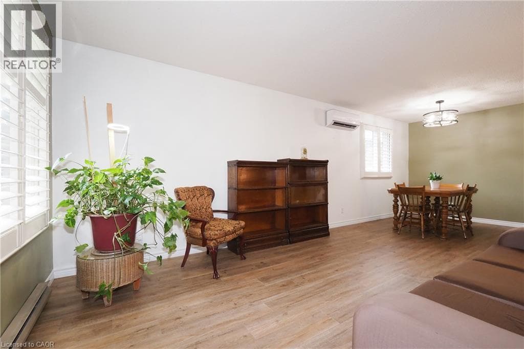 Detached for sale at 219 FOXHUNT Road, Foxhunt, Waterloo, Ontario, photo 5