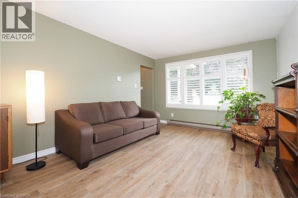 Detached for sale at 219 FOXHUNT Road, Foxhunt, Waterloo, Ontario, photo 6