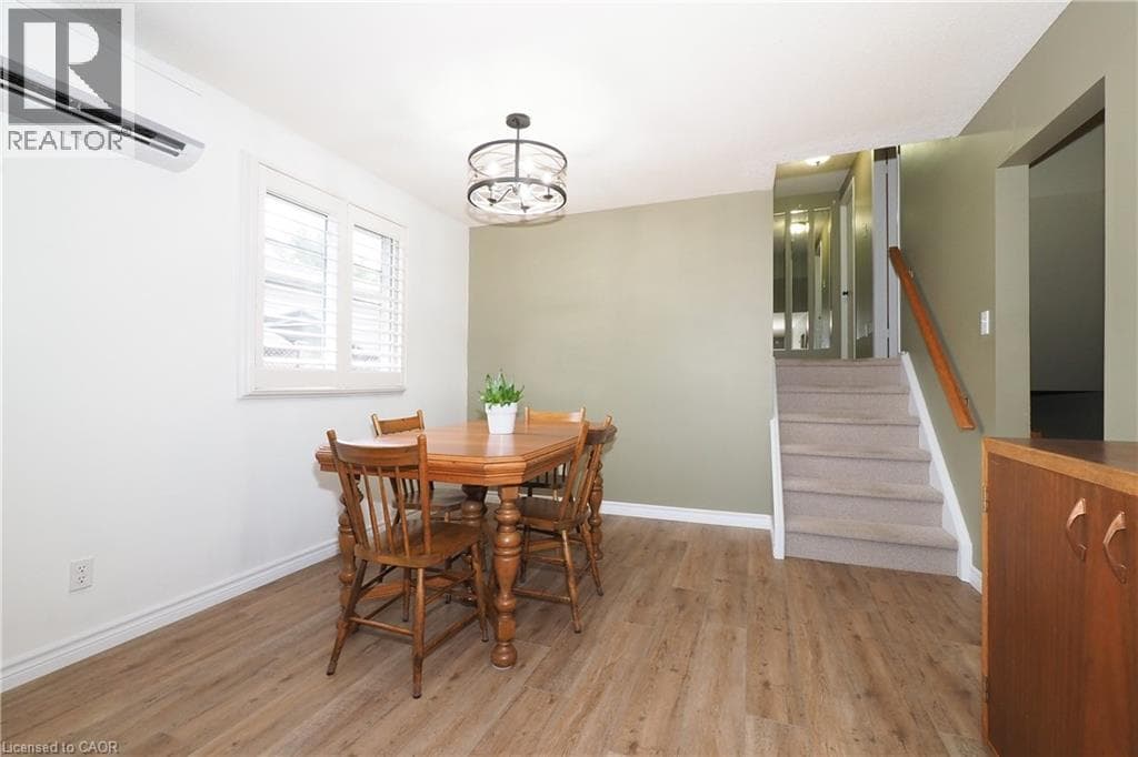 Detached for sale at 219 FOXHUNT Road, Foxhunt, Waterloo, Ontario, photo 7