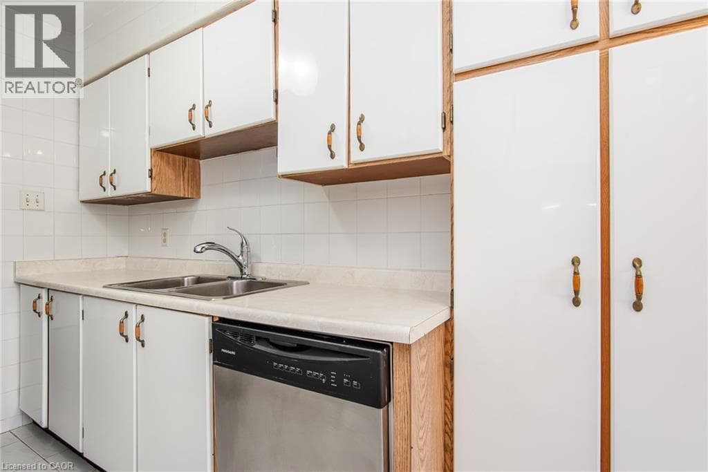 Apartment for sale at 81 CHURCH Street Unit# 202, Cedar Hill, Kitchener, Ontario, photo 18