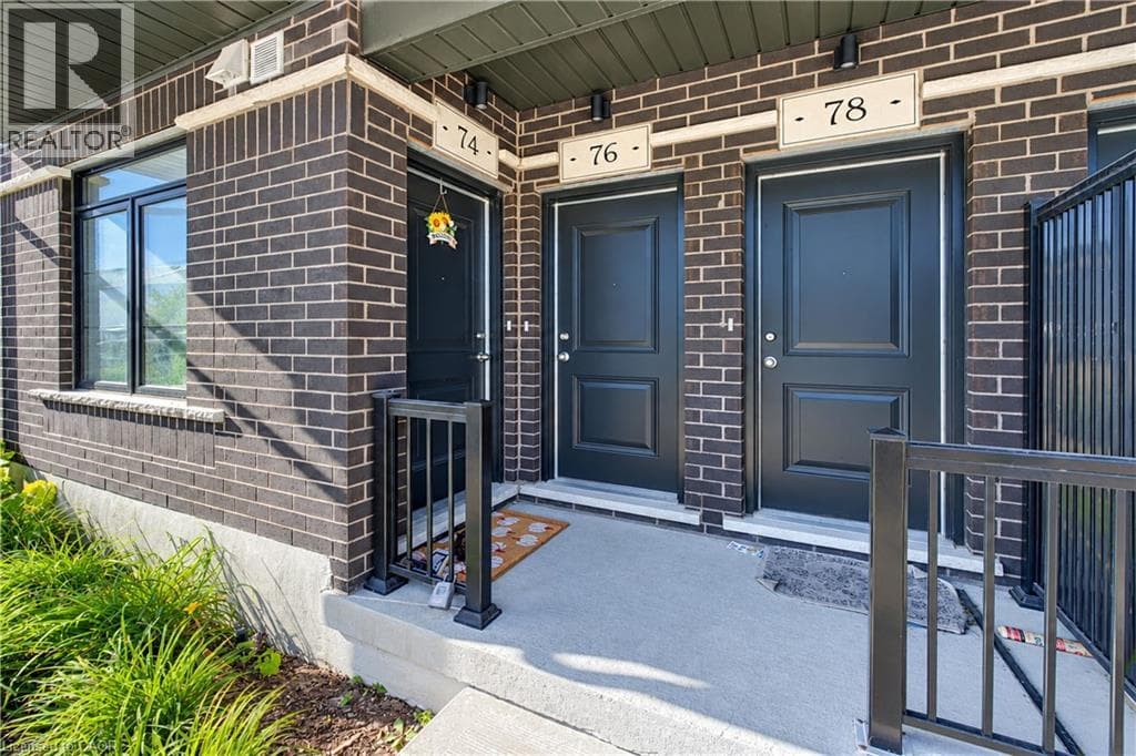 Townhouse for sale at 74 WHEAT Lane, Huron Park, Kitchener, Ontario, photo 3
