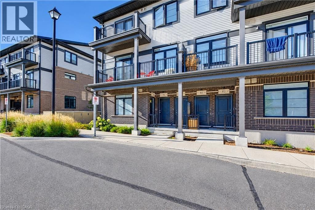Townhouse for sale at 74 WHEAT Lane, Huron Park, Kitchener, Ontario, photo 2