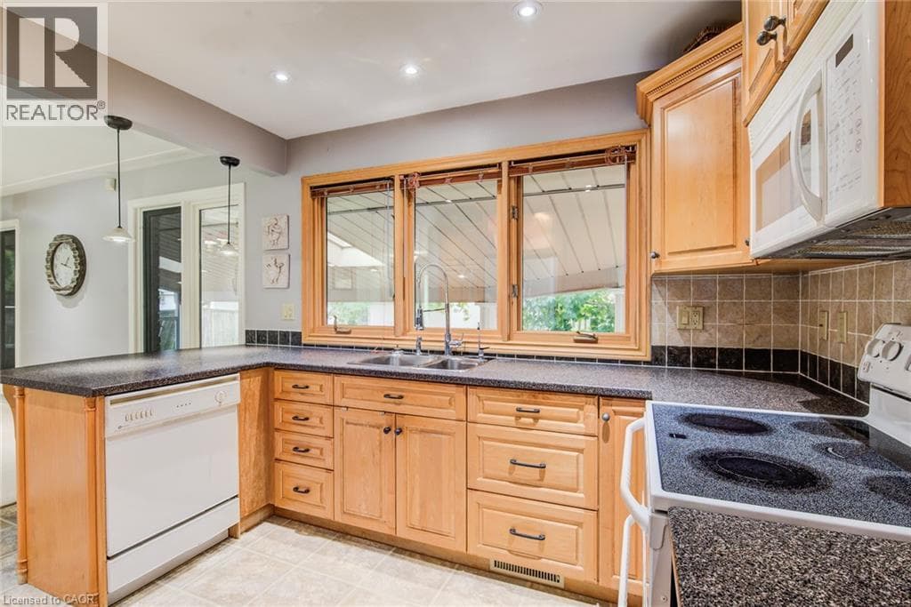 Detached for sale at 192 WARREN Road, Forest Hill, Kitchener, Ontario, photo 9