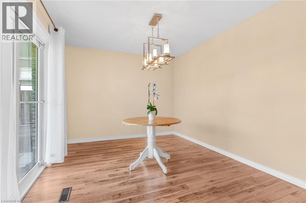 Townhouse for sale at 14 WILLIAMSBURG Road Unit# 51, Laurentian Hills, Kitchener, Ontario, photo 5