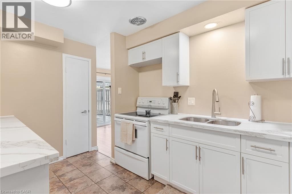 Townhouse for sale at 14 WILLIAMSBURG Road Unit# 51, Laurentian Hills, Kitchener, Ontario, photo 15