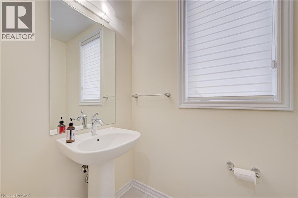 Detached for sale at 407 DOLMAN Street, Breslau, Woolwich, Ontario, photo 8
