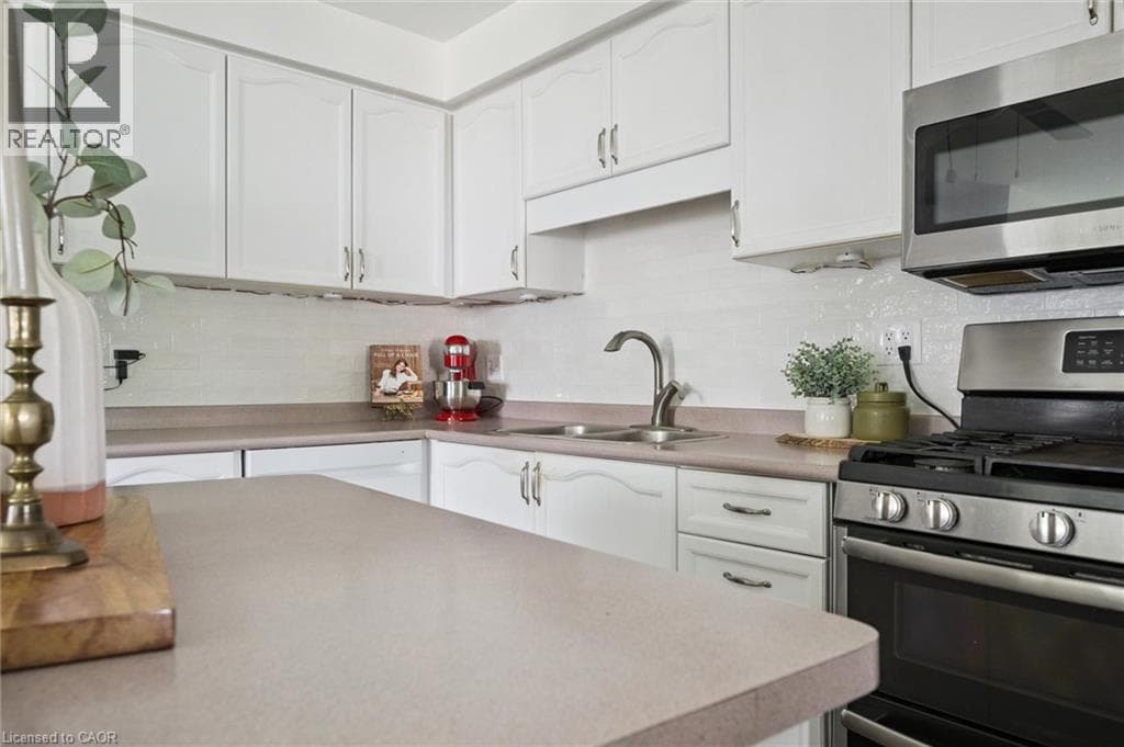 Townhouse for sale at 154 SHADOW WOOD Court, University Downs, Waterloo, Ontario, photo 10