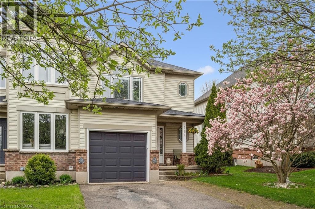Townhouse for sale at 154 SHADOW WOOD Court, University Downs, Waterloo, Ontario, photo 3
