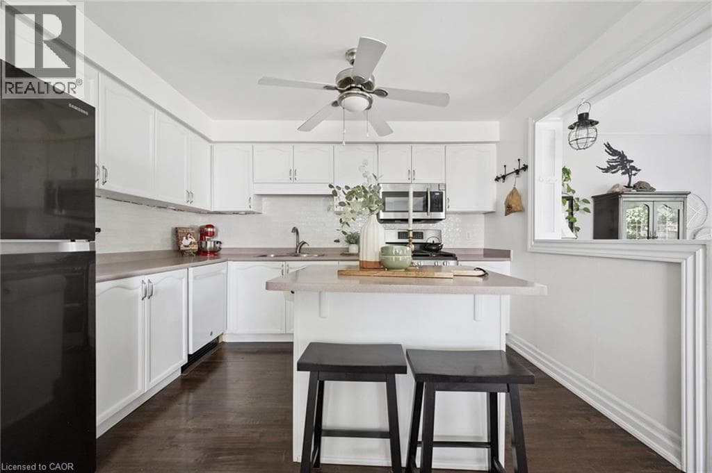Townhouse for sale at 154 SHADOW WOOD Court, University Downs, Waterloo, Ontario, photo 11