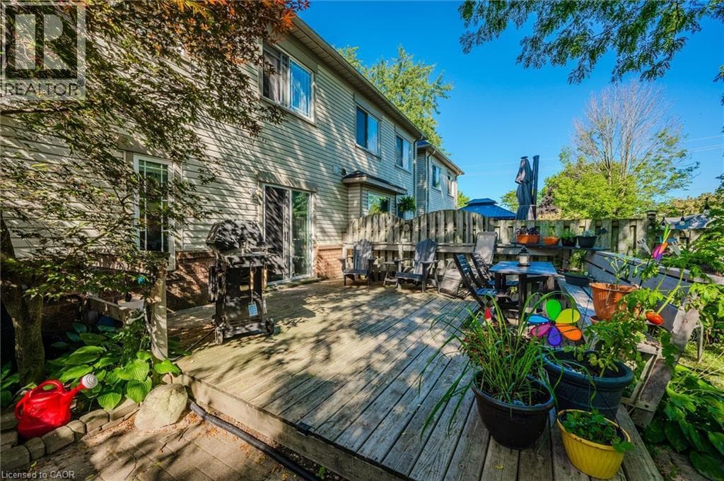 Townhouse for sale at 154 SHADOW WOOD Court, University Downs, Waterloo, Ontario, photo 32