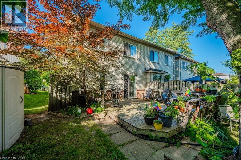 Townhouse for sale at 154 SHADOW WOOD Court, University Downs, Waterloo, Ontario, photo 34