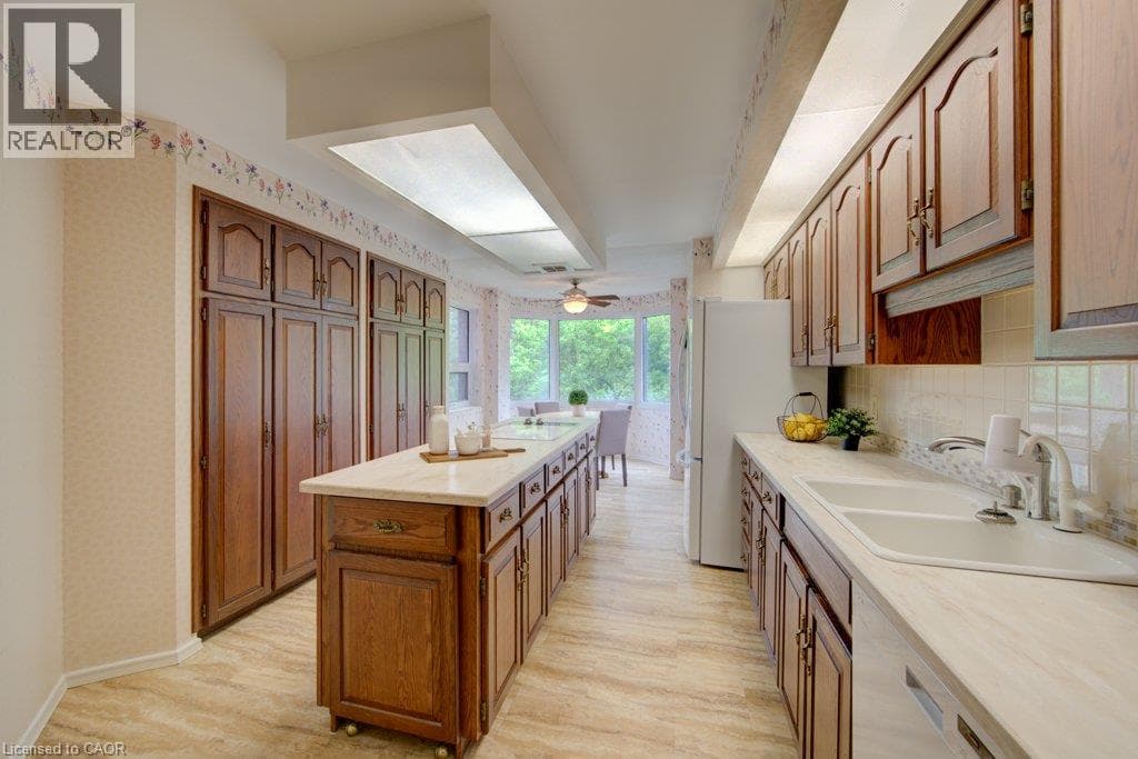 Apartment for sale at 52 BLUE SPRINGS Drive Unit# 32, Lincoln Heights, Waterloo, Ontario, photo 13