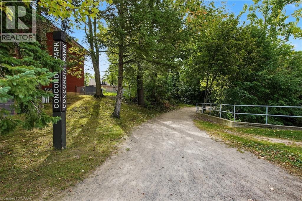 Townhouse for sale at 9 GREENBROOK Drive, Meinzinger Park-Lakeside, Kitchener, Ontario, photo 35