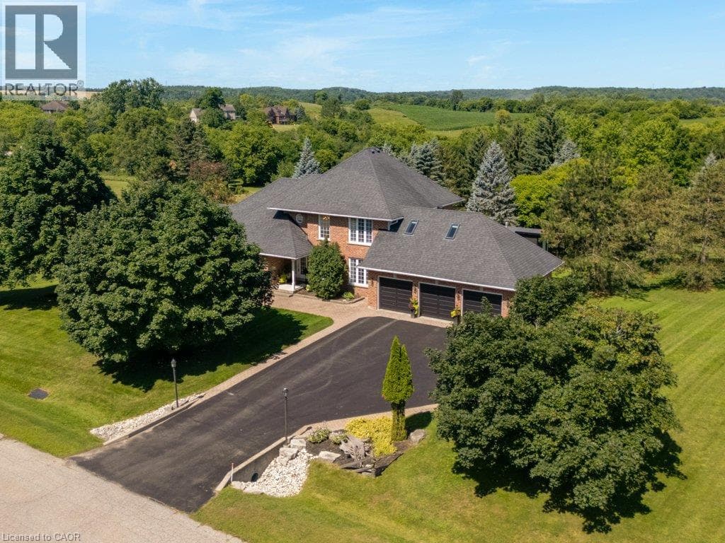 Detached for sale at 216 RED MAPLE Court, Branchton, North Dumfries, Ontario, photo 2