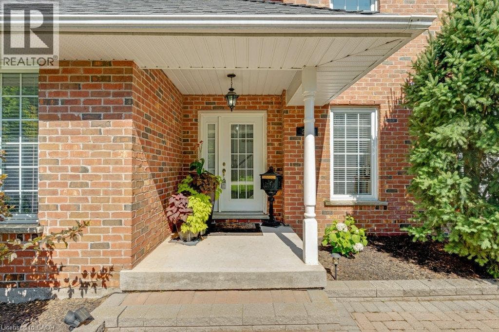 Detached for sale at 216 RED MAPLE Court, Branchton, North Dumfries, Ontario, photo 5