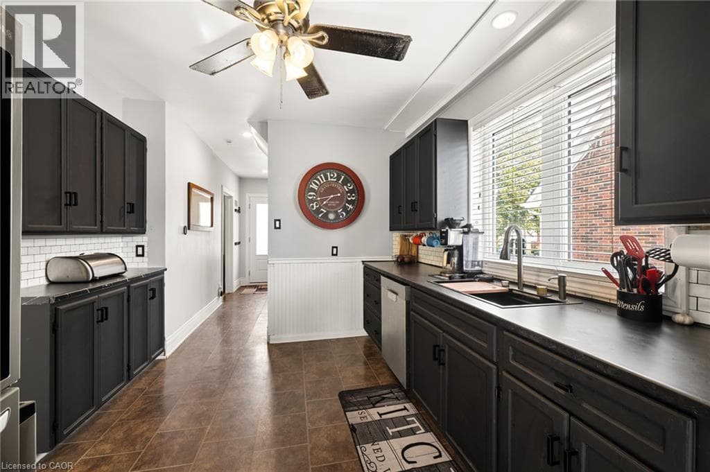 Detached for sale at 69 TALBOT Street, Cherry Hill, Kitchener, Ontario, photo 12