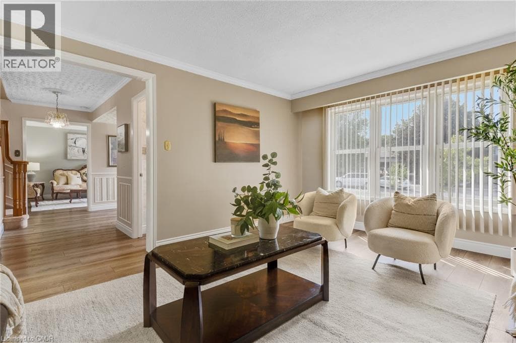 Detached for sale at 8 BLUE SPRUCE Court, Forest Heights, Kitchener, Ontario, photo 10